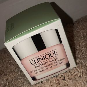 CLINIQUE moisturizer surge72Hour auto replenishing